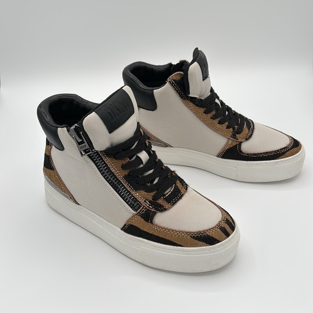 DKNY Women's Cindell Lace-up Size 5.5 M Tiger Strips Zipper Sneakers - Picture 2 of 11